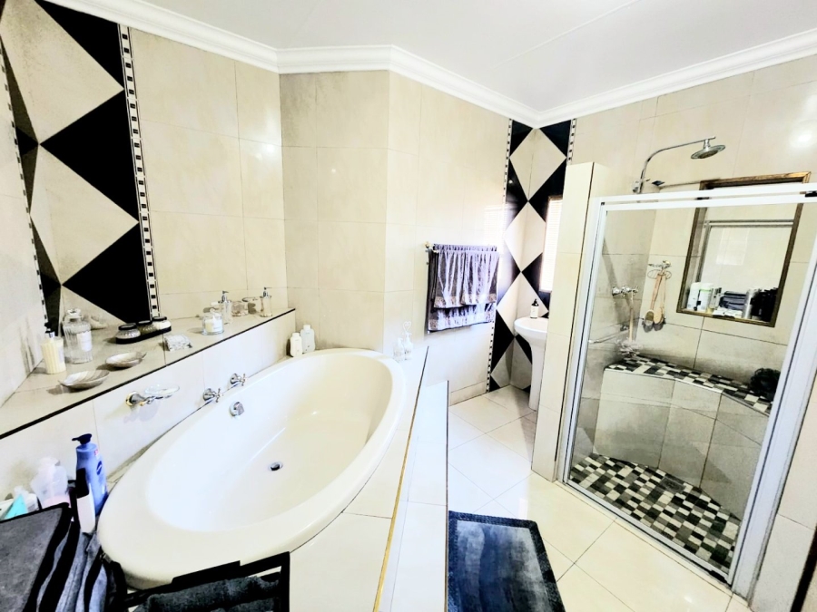 4 Bedroom Property for Sale in Vaalpark Free State